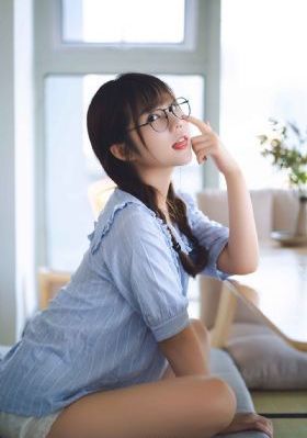 国产第一页屁屁草草影院_720免费播放