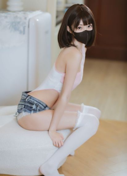 丰满少妇精品久久久久久_超清免费观看