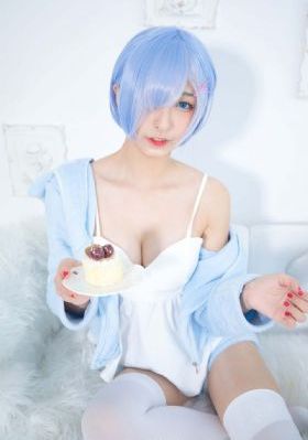 人妖站着撒尿视频_高清版日韩电影在线